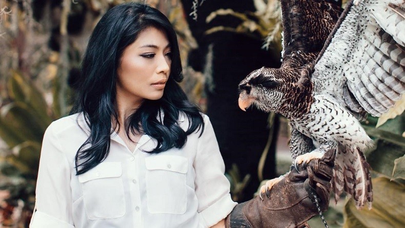 Caleg Cantik dr Irene Berjuang untuk Papua