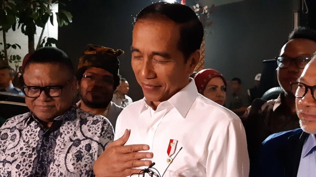 Jokowi Ukur Baju Tradisional Daerah untuk Dipakai saat Sidang Tahunan MPR Besok