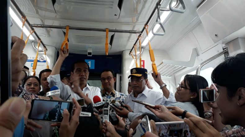 Jajal MRT Bersama Para Menteri Kabinet, Jokowi: Mantul