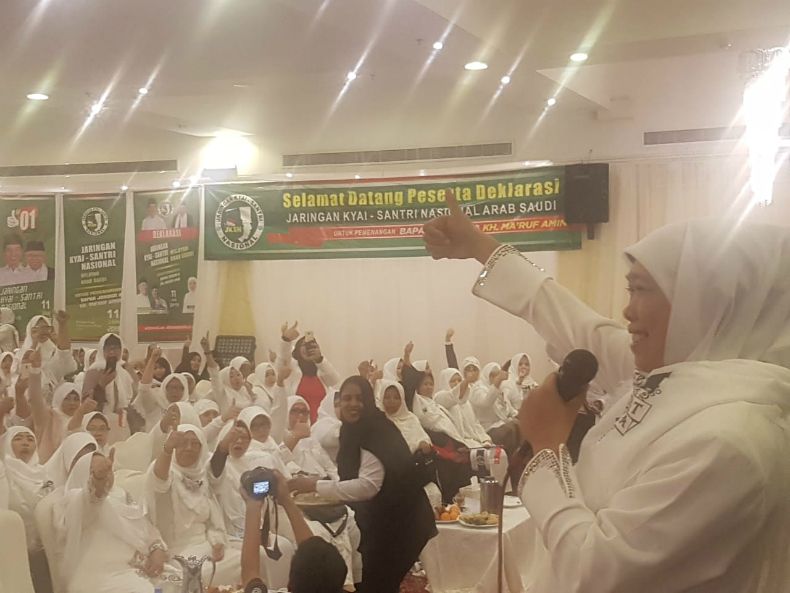 Khofifah dan Kiai Asep Pimpin Deklarasi Dukungan untuk Jokowi di Saudi