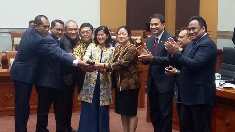 Paripurna DPR Tetapkan Meutya Hafid Pimpin Komisi I