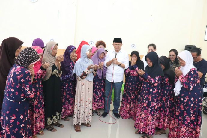 Puluhan Lansia di Sukabumi Doakan Jokowi Sejahterakan Indonesia