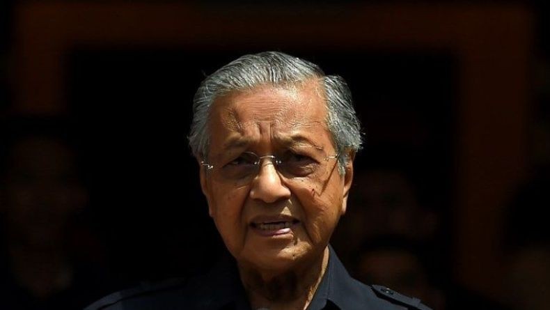 Mahathir Mundur, Pertumbuhan Ekonomi Malaysia Terancam Turun