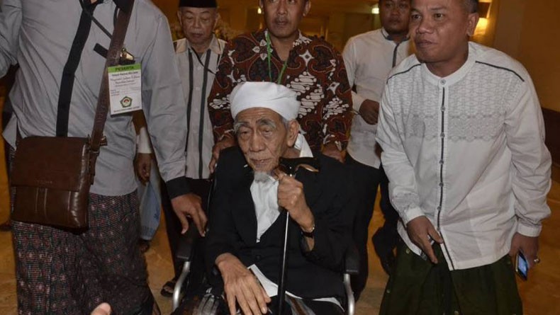 KH Maimoen Zubair Tutup Usia, Mahfud MD: Beliau Wafat di Tempat yang Dicintainya