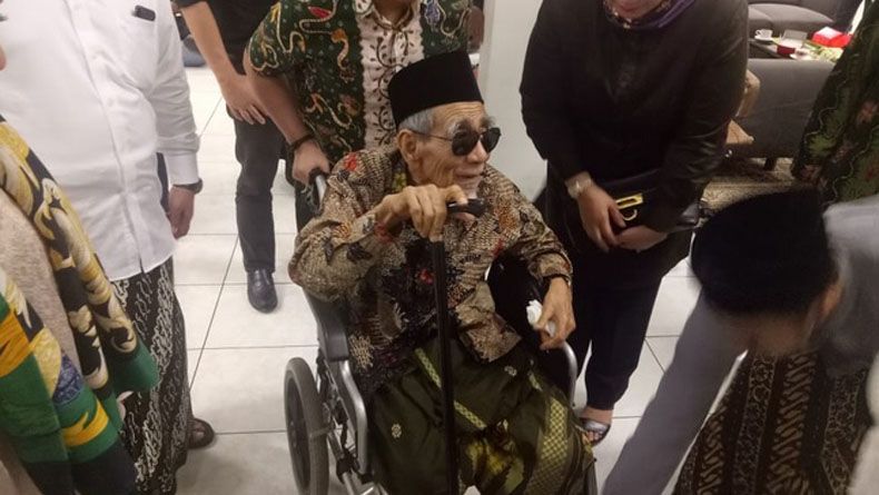 Masih Tentang Mbah Moen yang Dimakamkan di Ma'la Makkah, Urutan ke-41