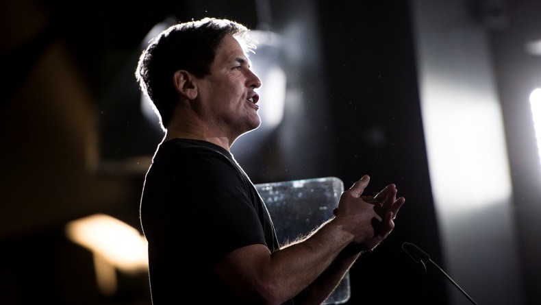 Kisah Sukses Mark Cuban, dari Jualan Kantong Sampah Jadi Miliarder
