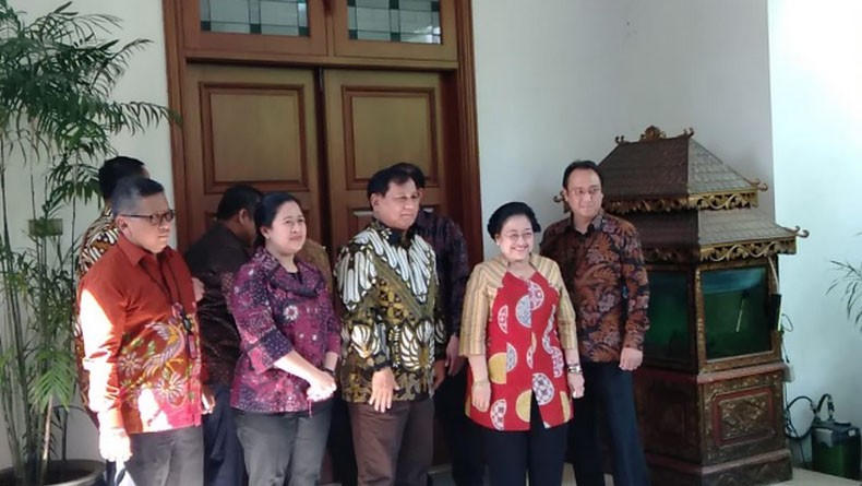 Menghitung Untung Rugi Prabowo Gabung Koalisi Jokowi