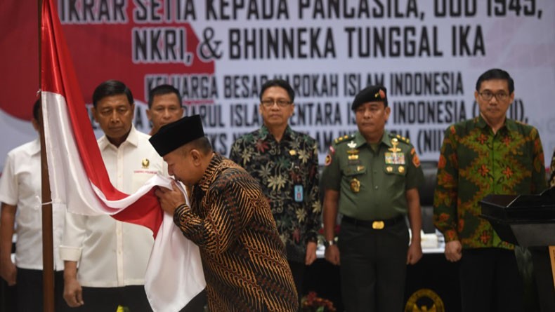 Disaksikan Wiranto, Anak Tokoh Gerakan DI/TII Berikrar Setia kepada Pancasila