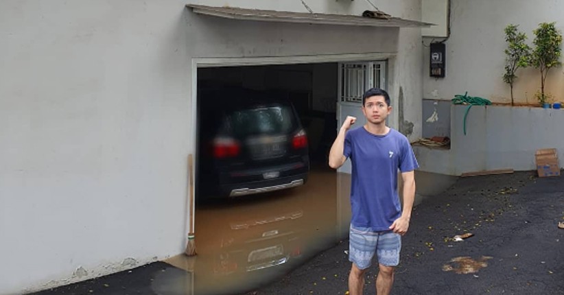 Pertama Kali Rumah Kebanjiran, Nicky Tirta: Semoga Berkah Tahun Baru