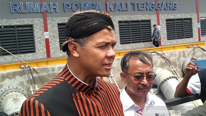 Ganjar Pranowo Larang Kapal Pesiar Viking Sun Bersandar di Semarang