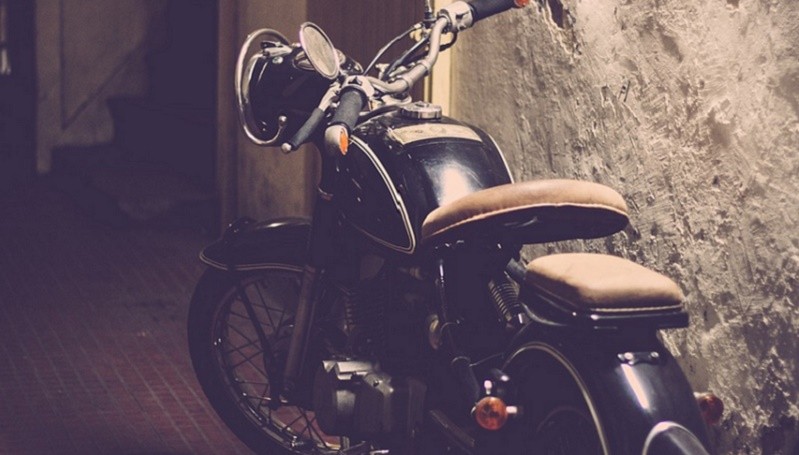 Busa Jok Sepeda Motor Basah Akibat Hujan? Ini yang Perlu Dilakukan