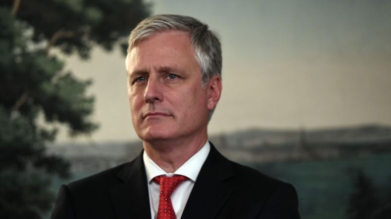 Penasihat Keamanan Nasional Donald Trump Positif Covid-19