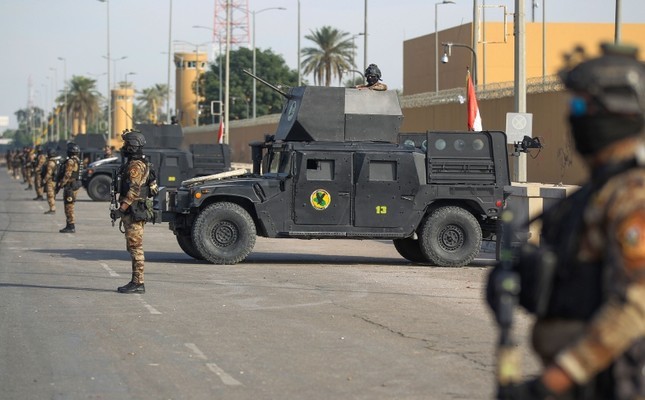 Sehari Setelah Kematian Komandan Tertinggi Iran, Rudal Hantam Zona Hijau dan Pangkalan Pasukan AS di Irak