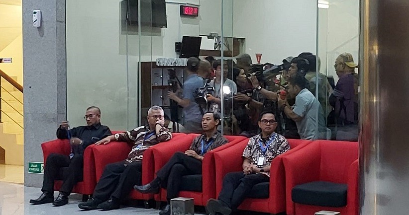 Pimpinan KPU Ikut Hadiri Pengumuman Status Hukum Wahyu Setiawan di KPK