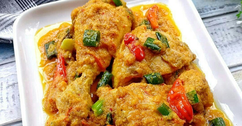 Legitnya Ayam Bumbu Pesmol, Bumbunya Enak Bikin Ketagihan