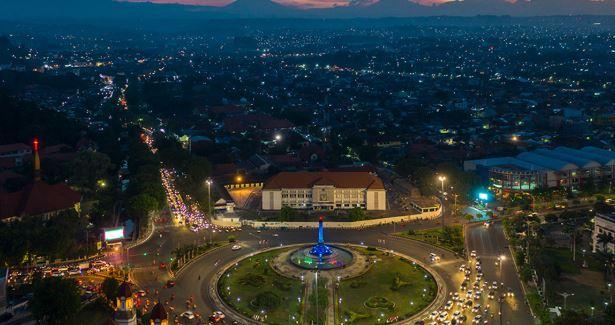 Semarang Akan Tata Kabel yang Semrawut