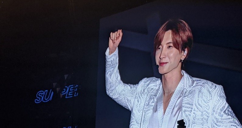 Leeteuk Mengaku Sudah Punya Pacar di Indonesia, Penonton Super Show 8 Langsung Menjerit