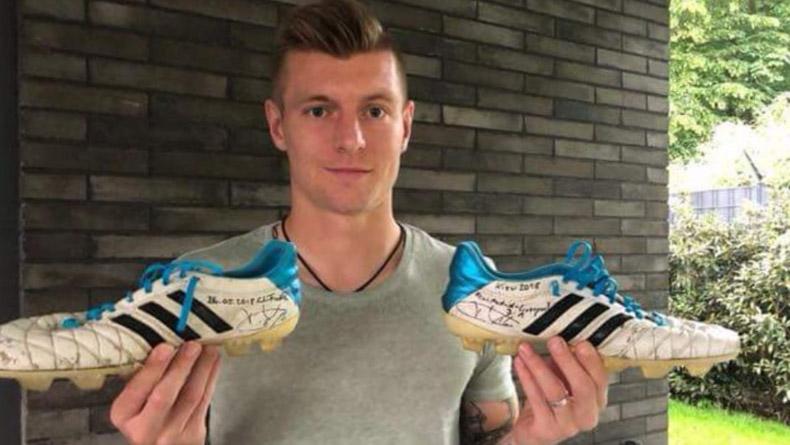 Ini Alasan Toni Kroos Cuci Sepatu Bolanya Sendiri