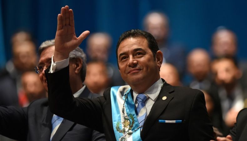 Presiden Guatemala Jimmy Morales Dilempari Telur