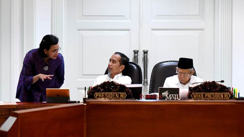 Jokowi Targetkan Draf UU Omnibus Law Selesai Minggu Ini