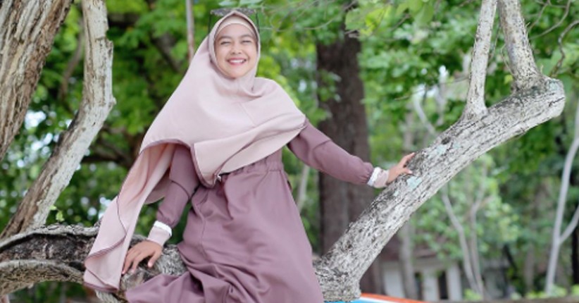 Tak Terjangkau Sinyal, Ria Ricis Belum Tahu Kabar Meninggal sang Ayah