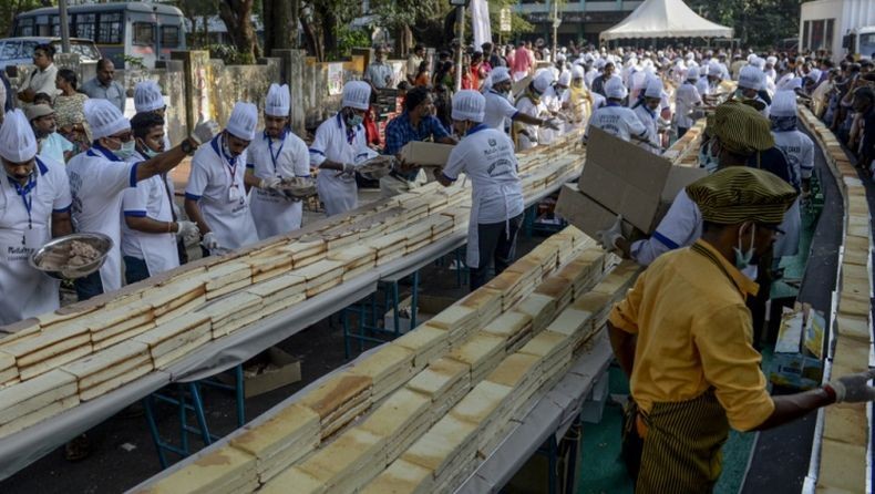 Kue Sepanjang 6,5 Km di India Pecahkan Rekor Dunia