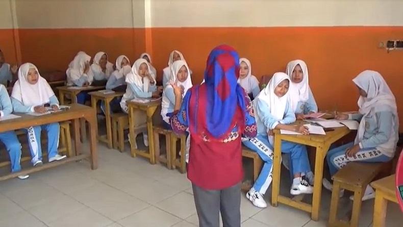 Duh, Video Remaja Berseragam SMK Berbuat Mesum Bikin Geger Warga Kendari