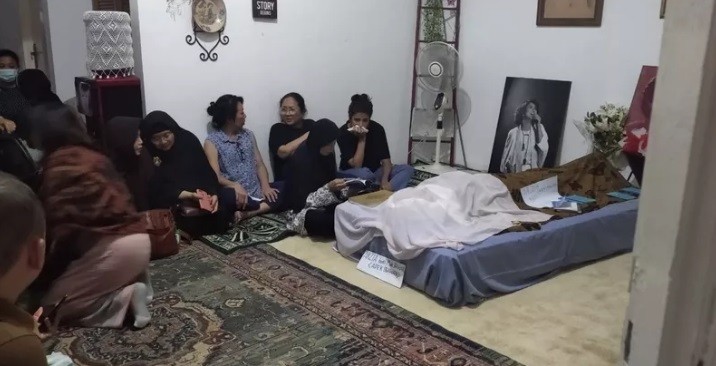 Sambil Menangis, Anak Ungkap Keinginan Terakhir Ade Irawan 