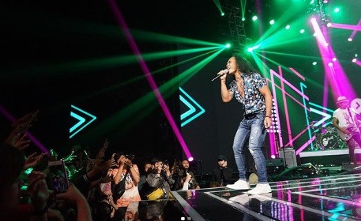 Slank Ajak Penonton Bernyanyi Terlalu Manis di Mega Konser Akhir Cinta Si Doel