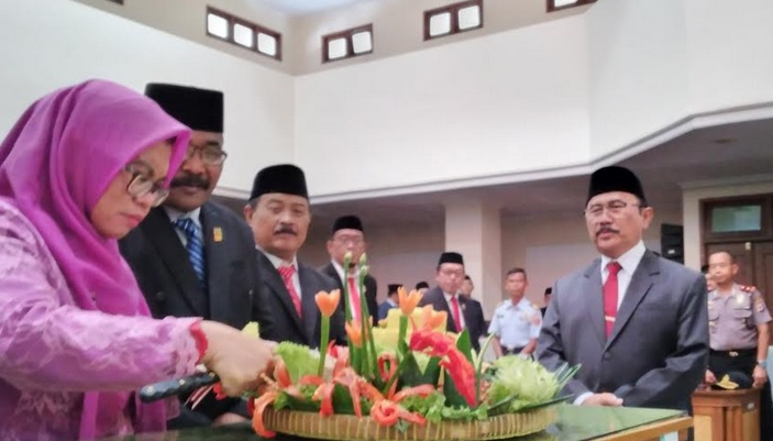 Lawan Produk Asing, Bupati Kulonprogo Minta DPRD Dukung Produk Lokal