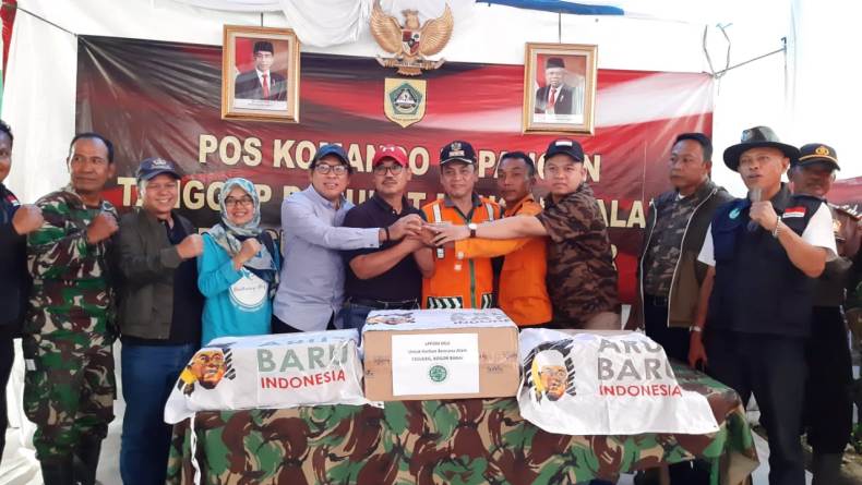 ARBI, MUI, dan Dompet Dhuafa Salurkan Bantuan Penyintas Bencana Bogor