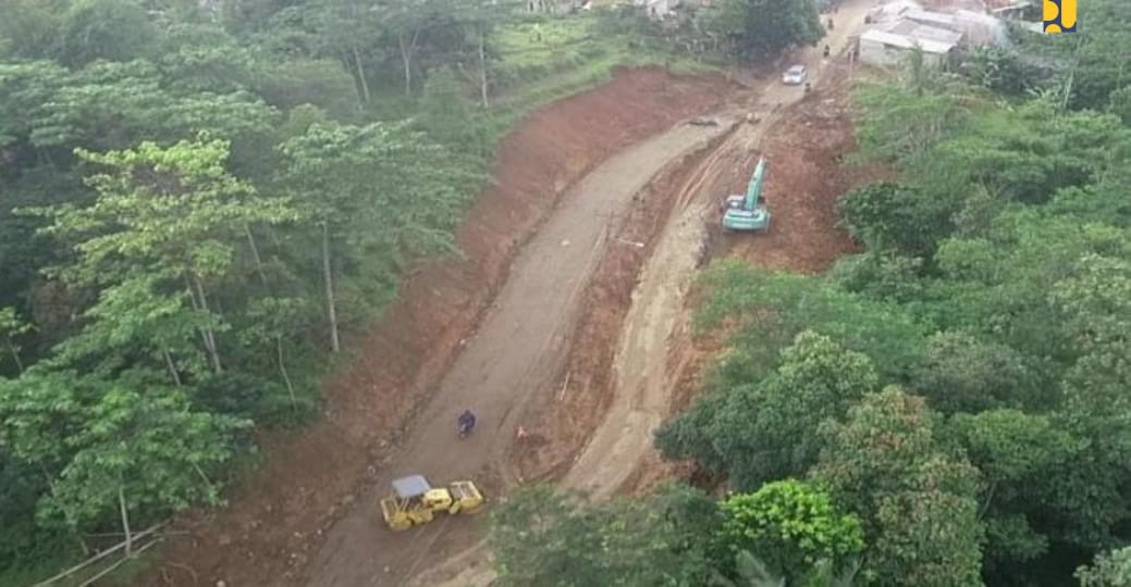 Kementerian PUPR Buka Akses Daerah Terisolasi di Sukajaya Bogor