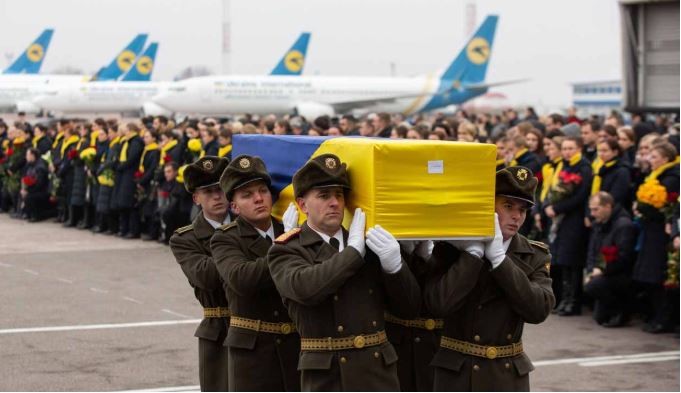 Mayat Korban Pesawat Ukraina yang Ditembak Rudal Dipulangkan dari Iran