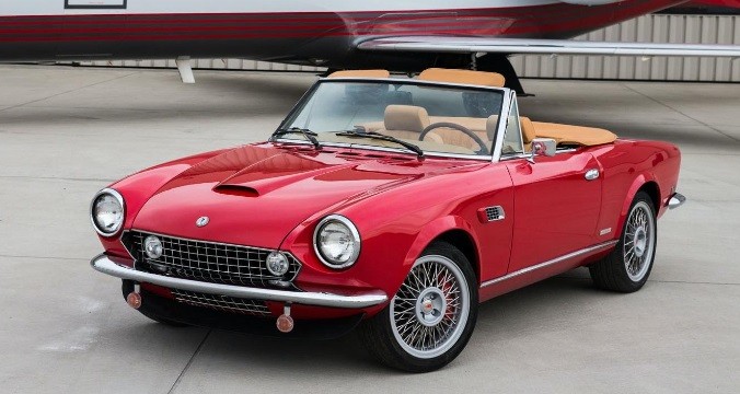 Dimodifikasi Gendong Mesin Listrik, Fiat 124 Spider Klasik Dijual Rp1,2 Miliar