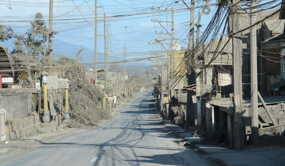 Gunung Taal Masih Berbahaya meski Aktivitas Menurun, Ratusan Ribu Warga Dilarang Pulang