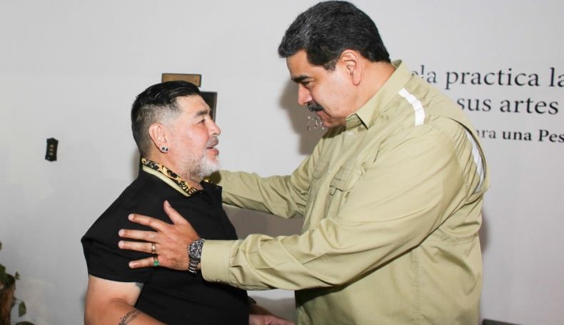 Momen Keakraban Presiden Venezuela Maduro dengan Maradona