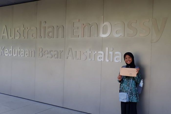Nina, Remaja Gresik yang Kirim Surat Ke PM Australia agar Tak Lagi Kirim Sampah ke Indonesia