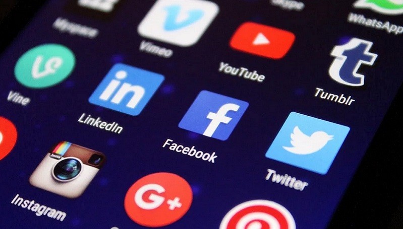 Dark Mode Facebook Mulai Terlihat oleh Sejumlah Pengguna 