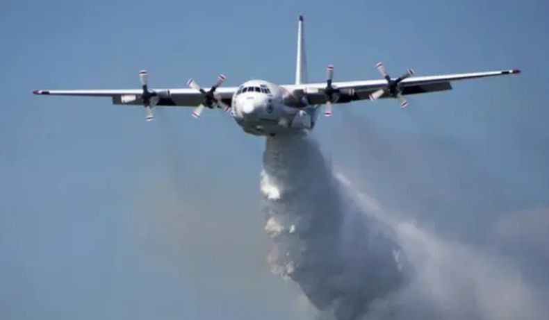 Pesawat Pemadam Kebakaran Australia Hercules C-130 Dipastikan Jatuh, 3 Orang Tewas
