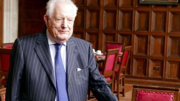 Kisah Pendeta yang Mengaku Gay di Usia 91 Tahun