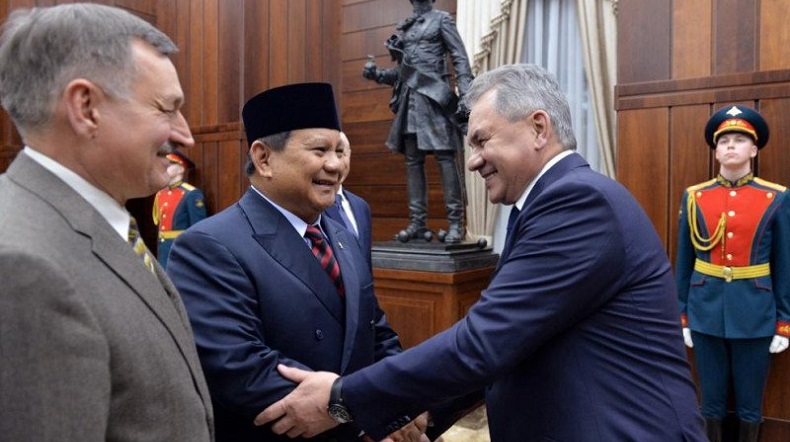 Prabowo Unggah Foto Bersalaman dengan Menhan Rusia, Warganet: Macan Asia is Back