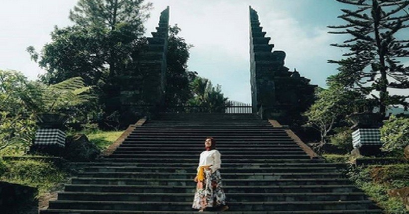 Berkunjung ke Pura Agung Jagatkartta, Wisata Bogor ala Bali di Kaki Gunung Salak