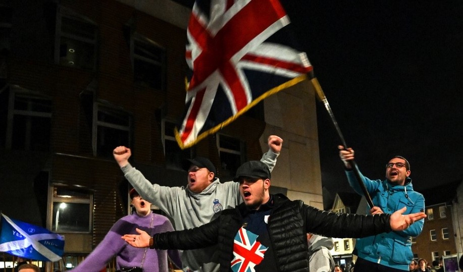 Kembang Api dan Lagu ‘God Save the Queen’ Tandai Berpisahnya Inggris dari Uni Eropa