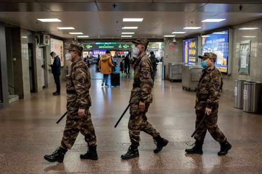 Tentara China Dikerahkan Awasi Rumah Sakit Lapangan yang Tampung Pasien Virus Korona