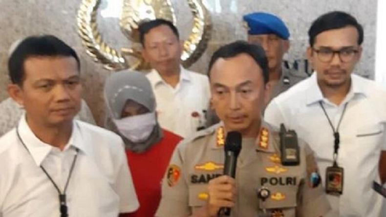 Perempuan asal Jabar yang Hina Risma di Facebook Menangis Minta Dimaafkan