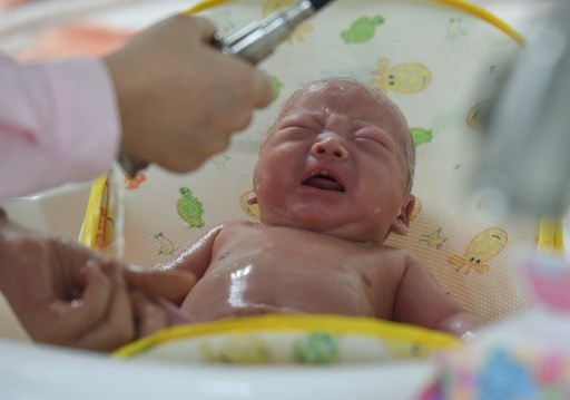 Bayi di China Positif Virus Korona 30 Jam Setelah Lahir, Jadi Pasien Termuda yang Terinfeksi