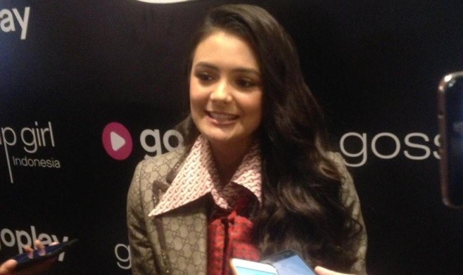Amanda Rawles Ungkap Tantangan Jadi Pemeran Utama Film Gossip Girl Indonesia