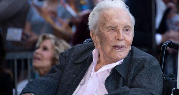 Kirk Douglas Meninggal Dunia, Ini 5 Warisan Film Terbaiknya