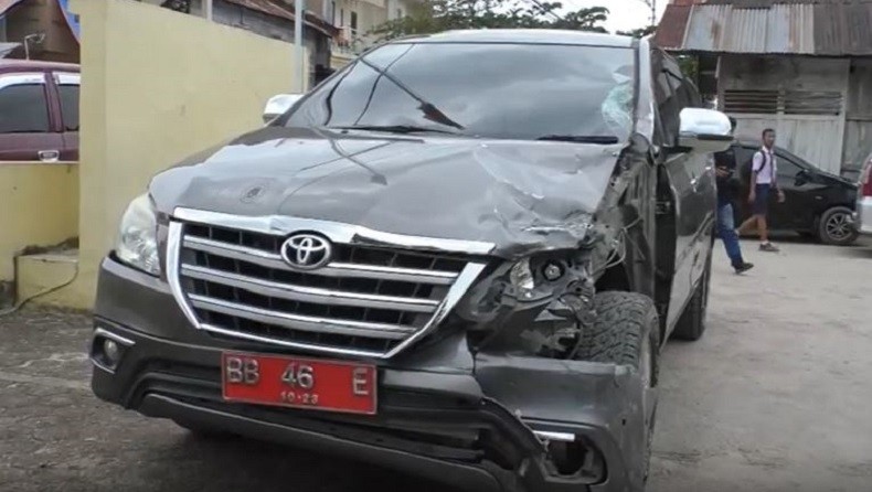 Mobil dengan Kecepatan Tinggi Tabrak Sepeda Motor di Tobasa, Seorang Ibu Tewas
