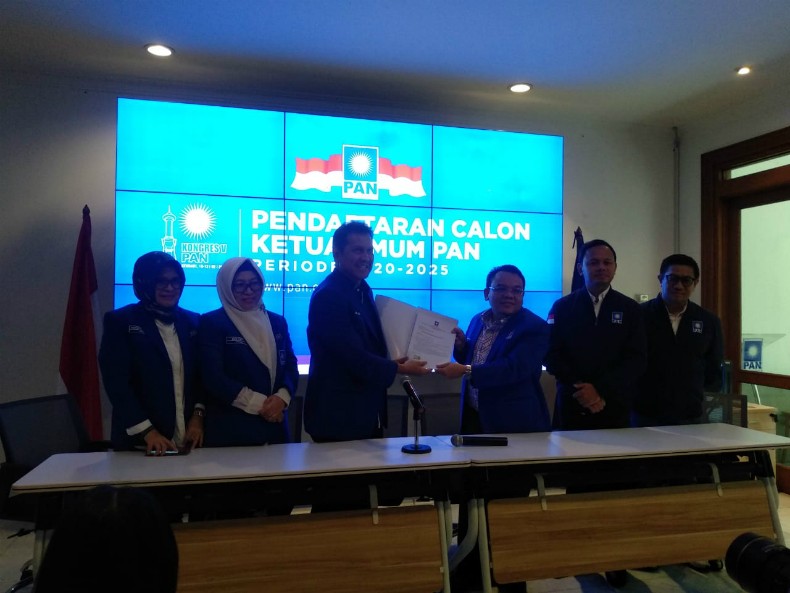 Bima Arya Dampingi Asman Abnur Serahkan Berkas Daftar Caketum PAN